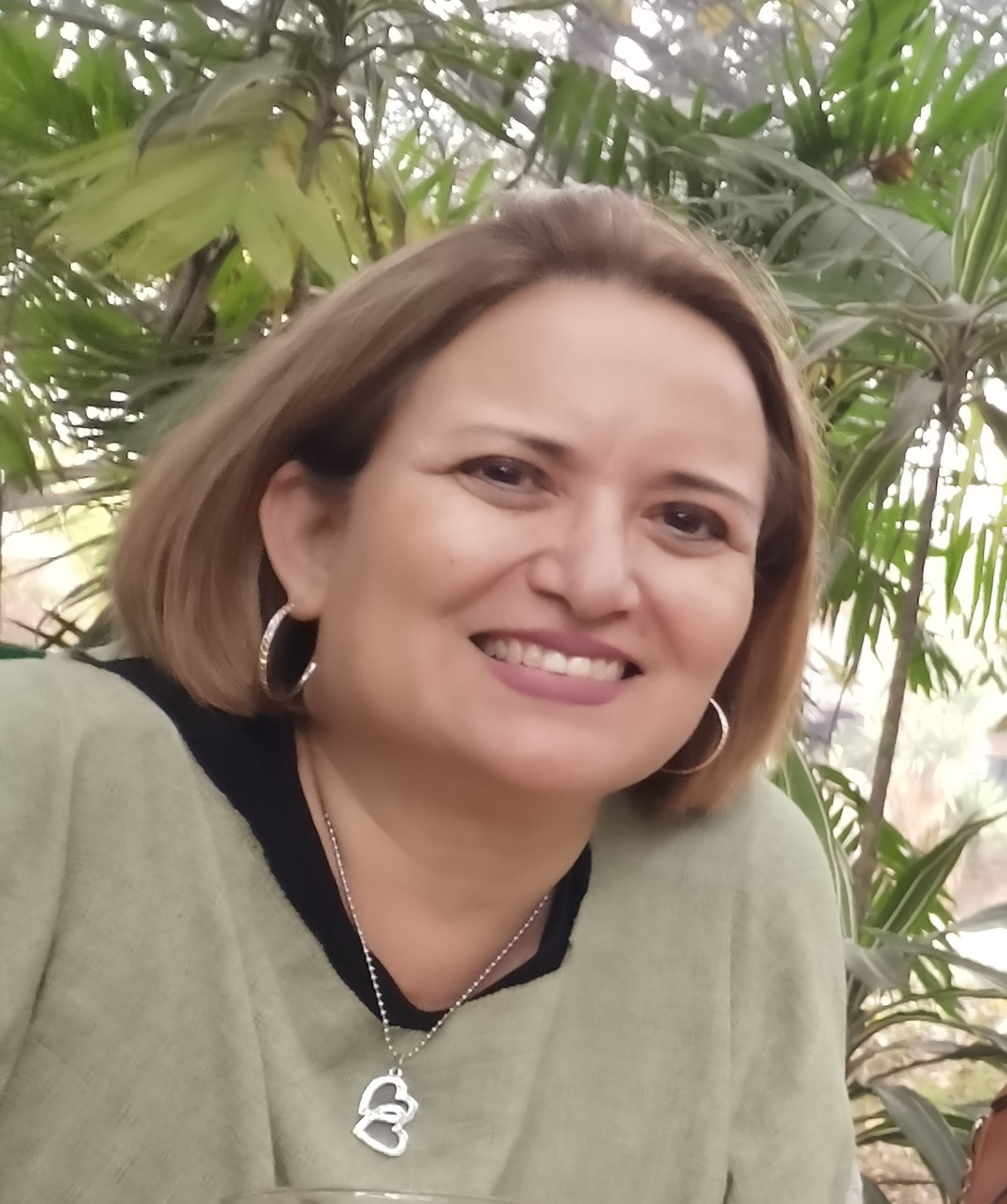 Yolanda Alicia Castillo De Leon, MD